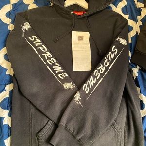 Supreme hoodie